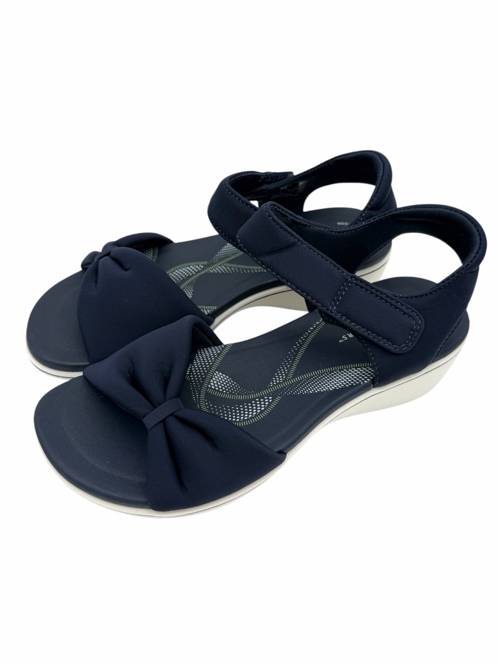 Clarks Cloudsteppers Breezerae Sara Comfort Bow Sandals Navy NEW - Size 6.5M